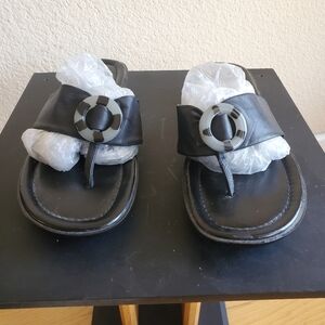 Naot size 7 Black sandal